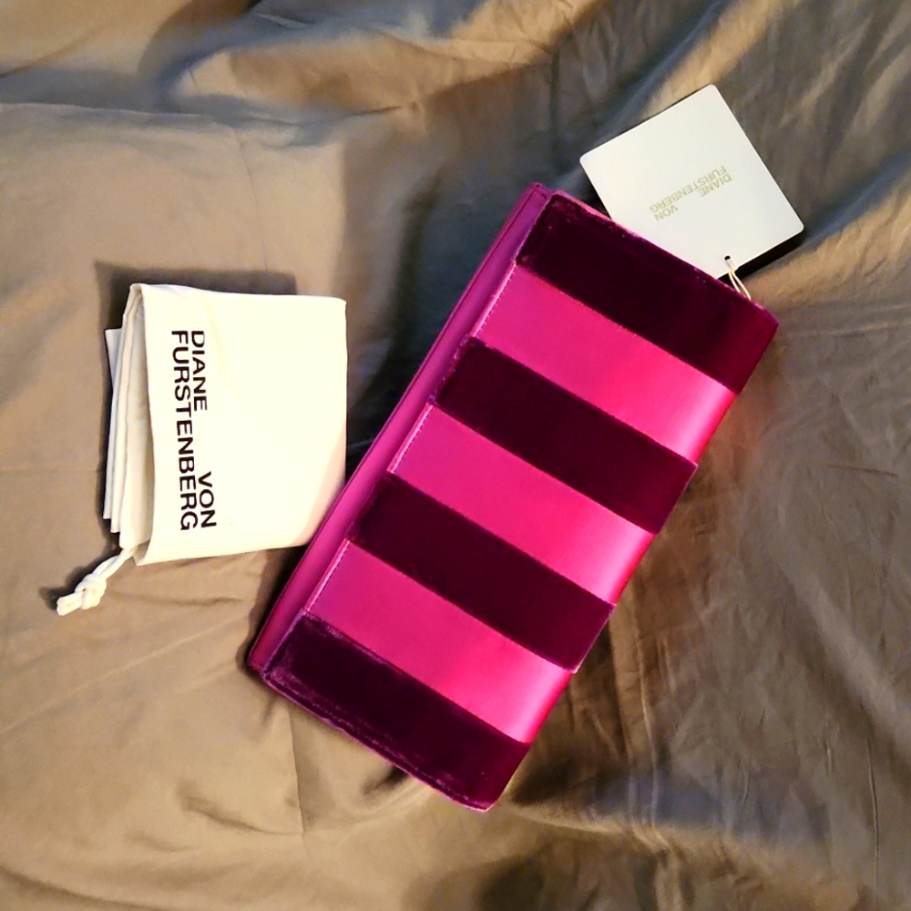 DVF CLUTCH PURSE